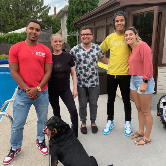 Meet your Posher, Jennifer - Picture 1 of 1